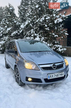 Минивэн Opel Zafira 2007 в Дергачах