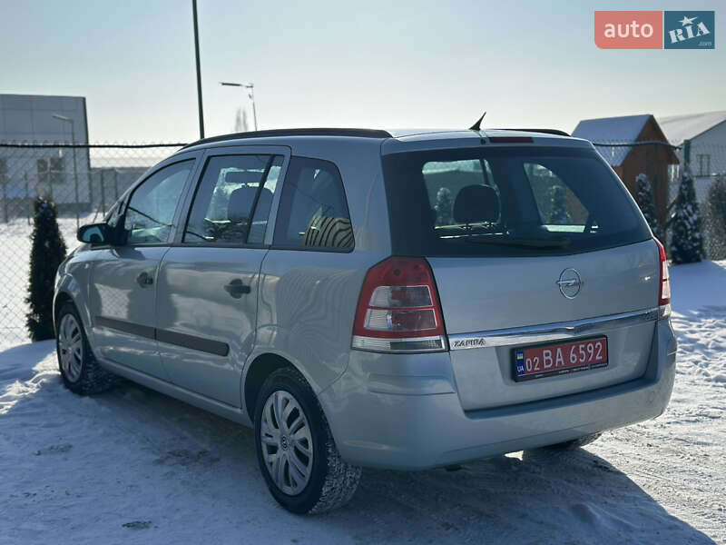 Минивэн Opel Zafira 2009 в Виннице