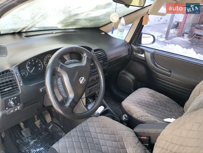 Минивэн Opel Zafira 2004 в Ивано-Франково фото 4 Минивэн Opel Zafira 2004 в Ивано-Франково