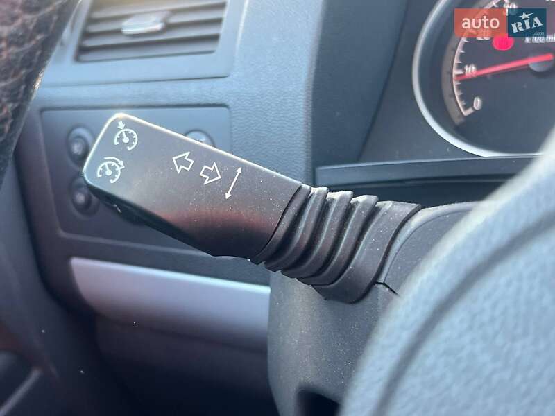 Минивэн Opel Zafira 2006 в Киеве