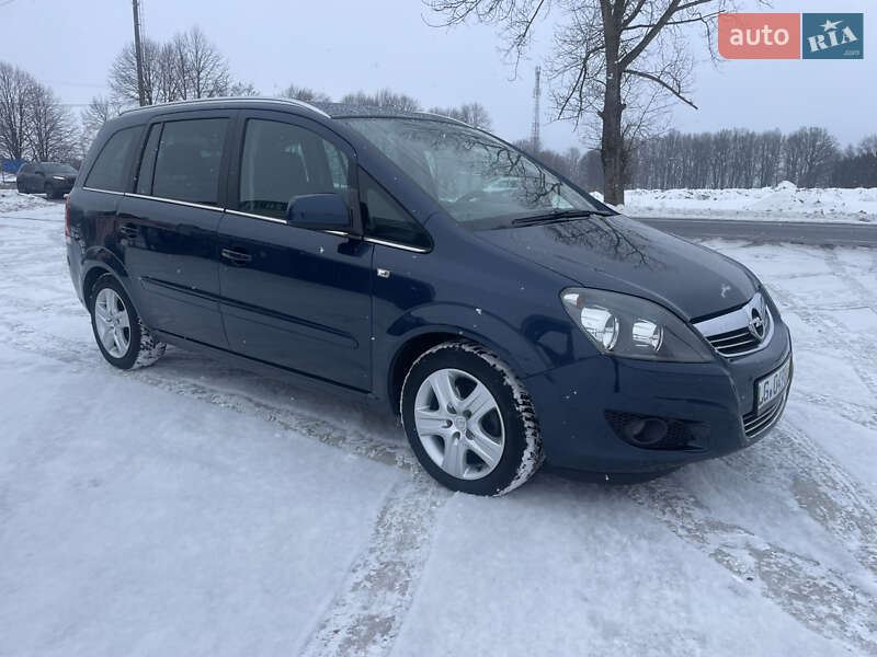 Минивэн Opel Zafira 2011 в Ивано-Франковске