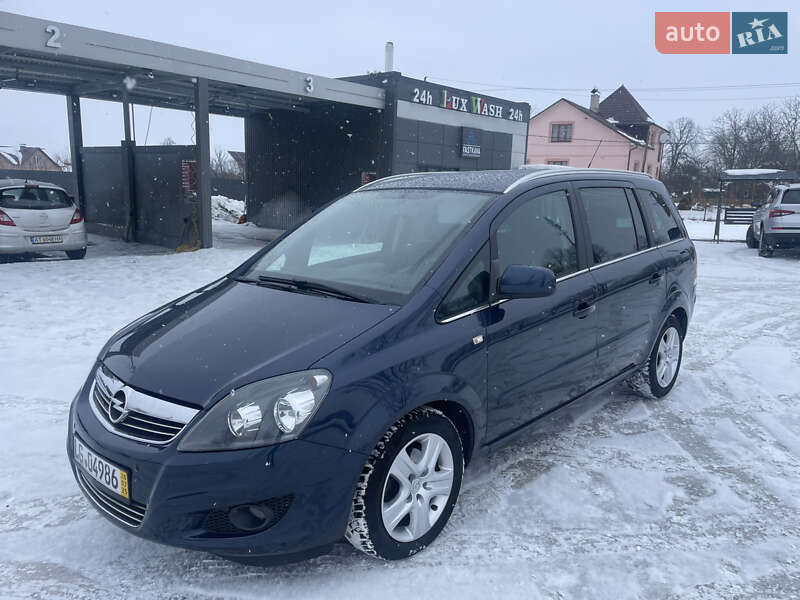 Минивэн Opel Zafira 2011 в Ивано-Франковске