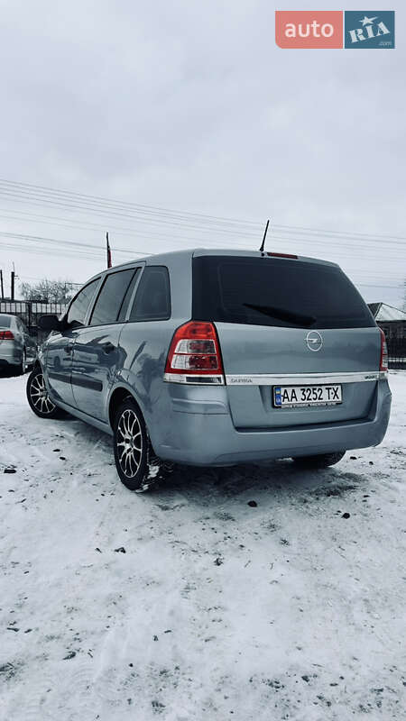 Минивэн Opel Zafira 2011 в Смеле фото 5 Минивэн Opel Zafira 2011 в Смеле