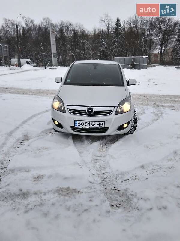 Opel Zafira 2011 Opel Zafira 2011