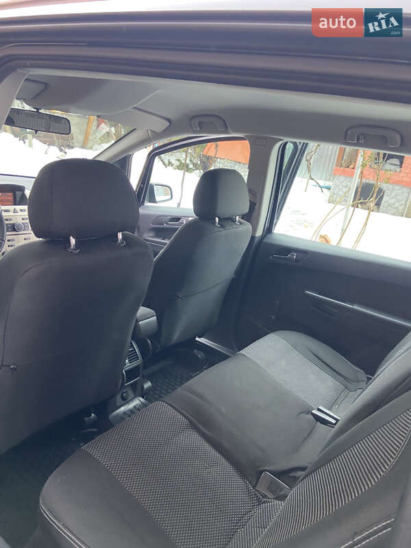 Минивэн Opel Zafira 2008 в Калуше