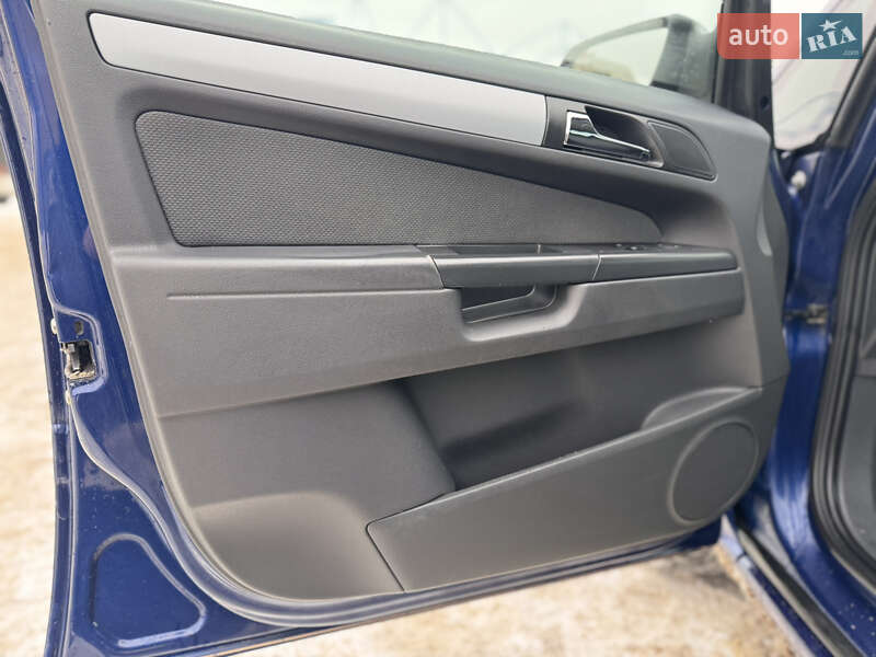 Минивэн Opel Zafira 2006 в Харькове фото 12 Минивэн Opel Zafira 2006 в Харькове