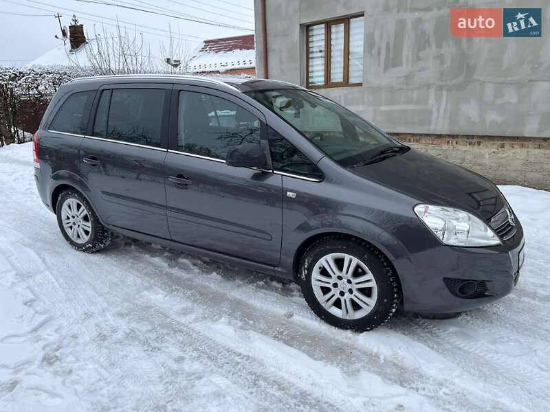 Минивэн Opel Zafira 2011 в Коломые