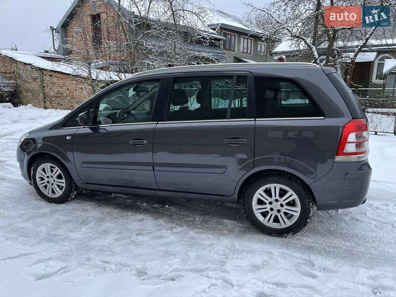 Минивэн Opel Zafira 2011 в Коломые