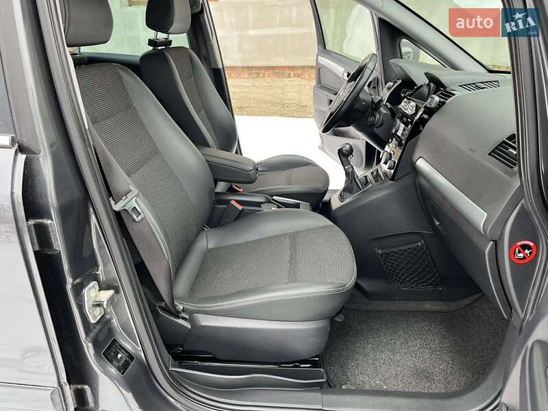 Минивэн Opel Zafira 2011 в Коломые