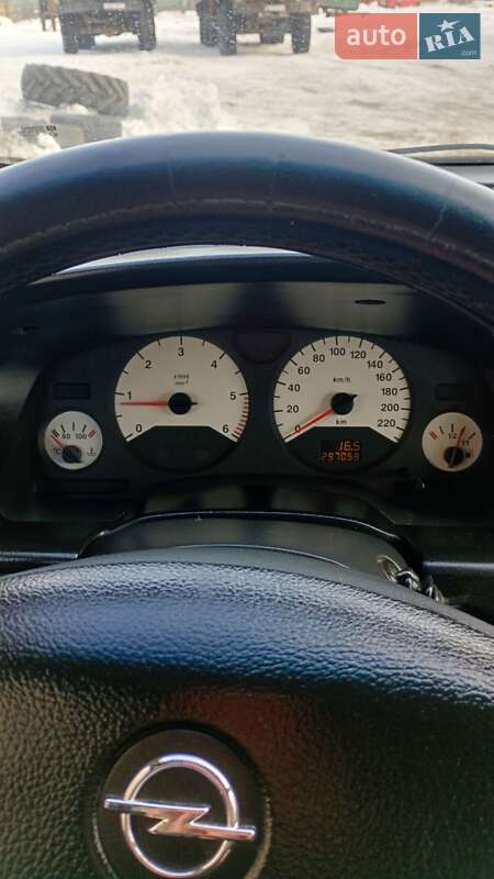 Минивэн Opel Zafira 2001 в Рава-Русской