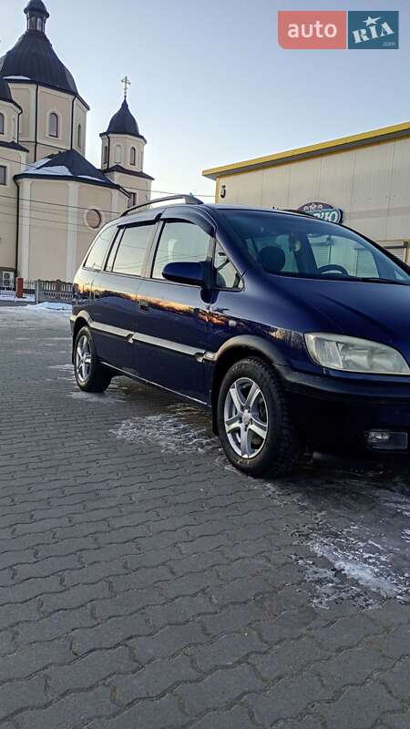 Минивэн Opel Zafira 2001 в Рава-Русской