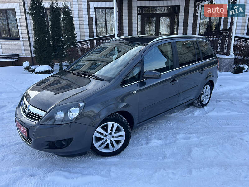Минивэн Opel Zafira 2009 в Виннице