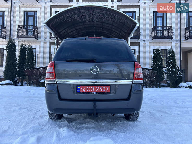 Минивэн Opel Zafira 2009 в Виннице