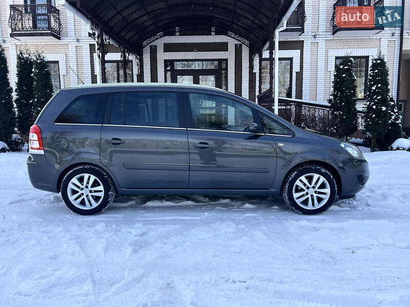 Минивэн Opel Zafira 2009 в Виннице