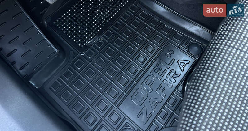 Минивэн Opel Zafira 2009 в Виннице