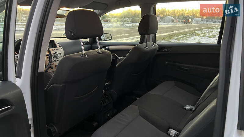 Минивэн Opel Zafira 2008 в Львове