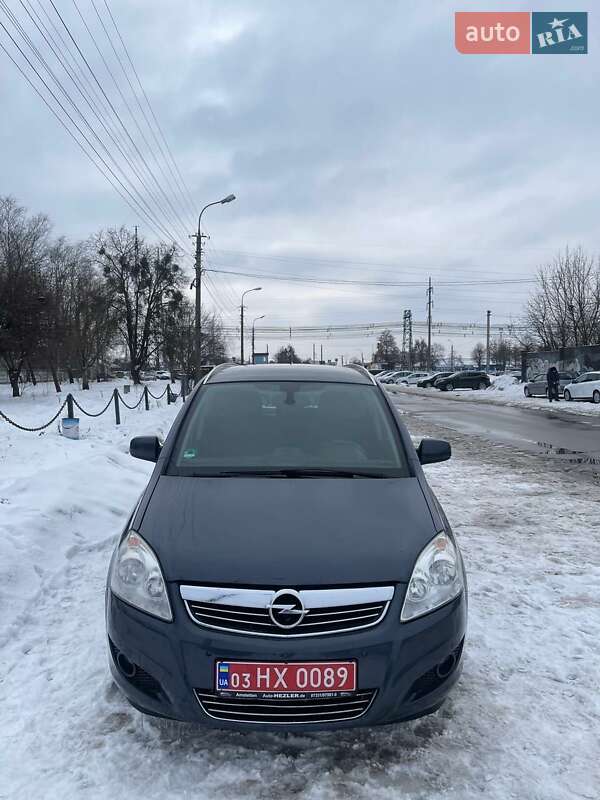 Минивэн Opel Zafira 2010 в Луцке фото 3 Минивэн Opel Zafira 2010 в Луцке