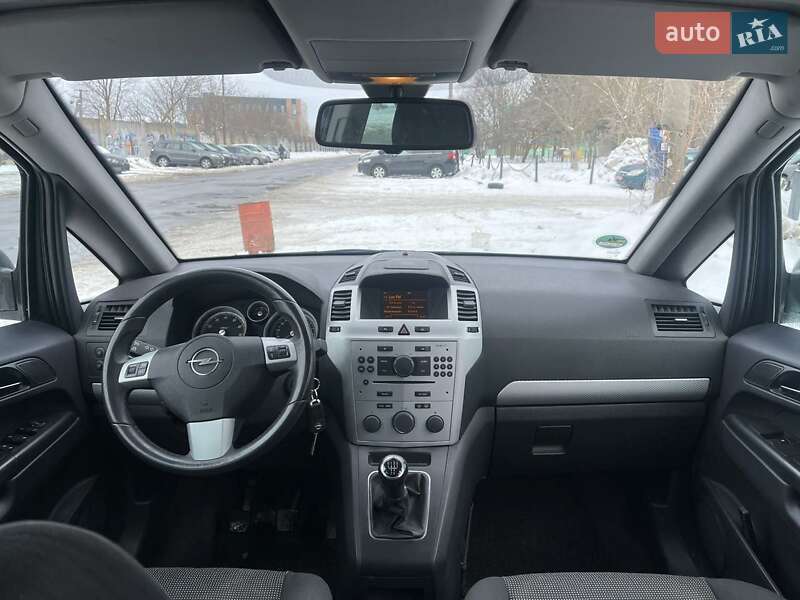Минивэн Opel Zafira 2010 в Луцке фото 14 Минивэн Opel Zafira 2010 в Луцке