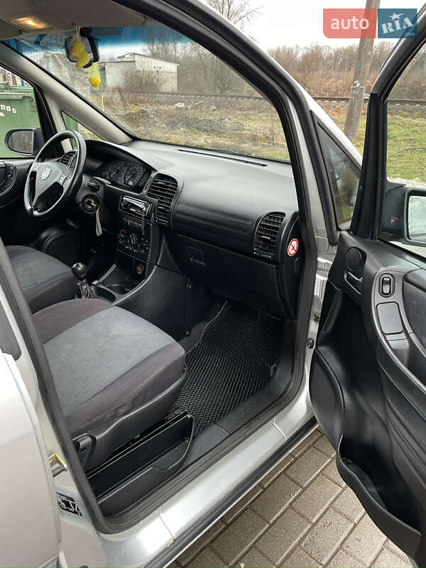 Минивэн Opel Zafira 1999 в Тересве фото 10 Минивэн Opel Zafira 1999 в Тересве