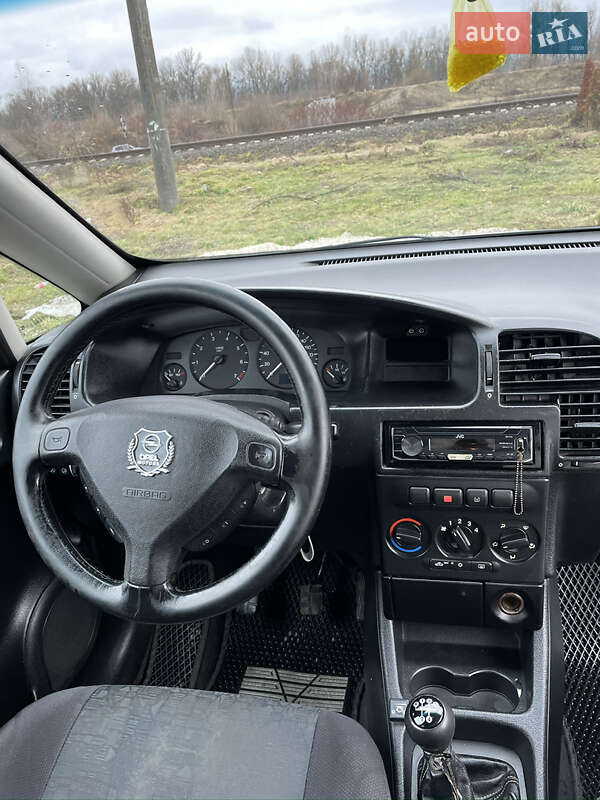 Минивэн Opel Zafira 1999 в Тересве фото 11 Минивэн Opel Zafira 1999 в Тересве