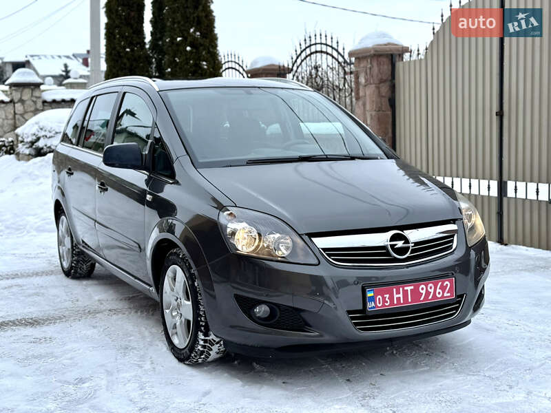 Opel Zafira 2011