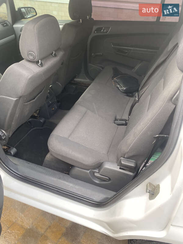 Минивэн Opel Zafira 2006 в Могилев-Подольске