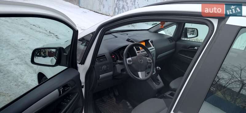 Минивэн Opel Zafira 2011 в Виннице фото 5 Минивэн Opel Zafira 2011 в Виннице
