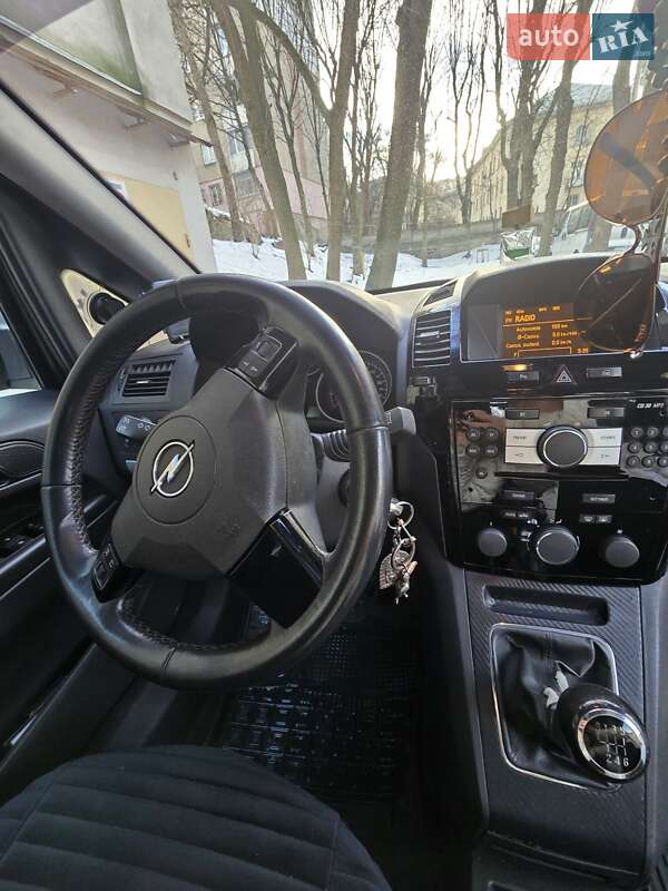 Мінівен Opel Zafira 2010 в Львові