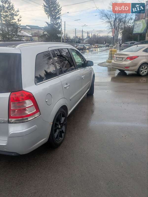 Мінівен Opel Zafira 2010 в Львові