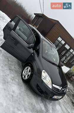 Мінівен Opel Zafira 2010 в Надвірній