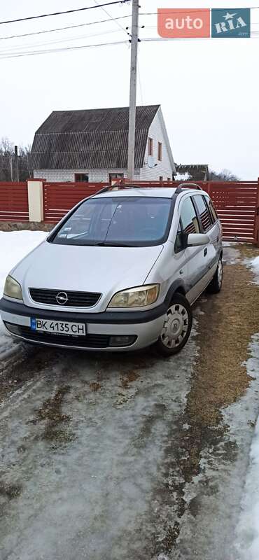 Opel Zafira 2001