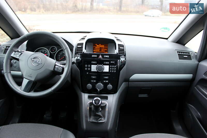 Минивэн Opel Zafira 2011 в Самборе фото 72 Минивэн Opel Zafira 2011 в Самборе