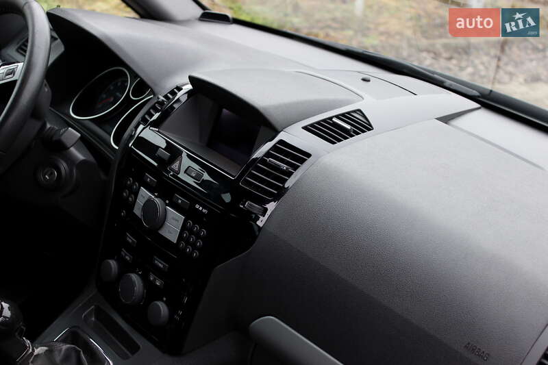 Минивэн Opel Zafira 2011 в Самборе фото 81 Минивэн Opel Zafira 2011 в Самборе