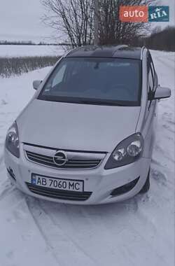 Минивэн Opel Zafira 2011 в Виннице