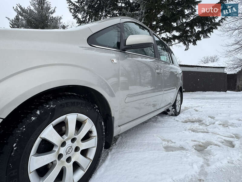 Минивэн Opel Zafira 2009 в Надворной фото 7 Минивэн Opel Zafira 2009 в Надворной