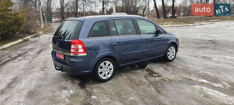 Минивэн Opel Zafira 2009 в Харькове