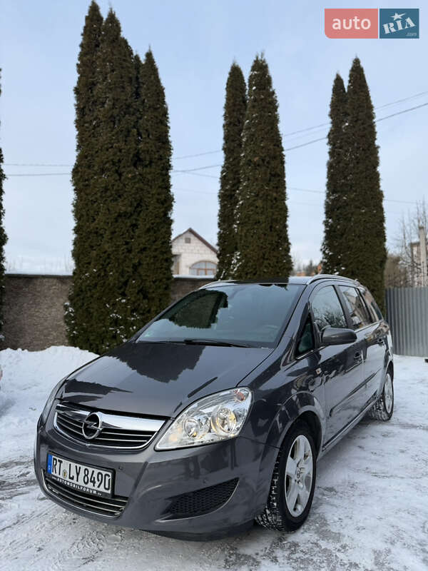 Минивэн Opel Zafira 2009 в Луцке фото 5 Минивэн Opel Zafira 2009 в Луцке