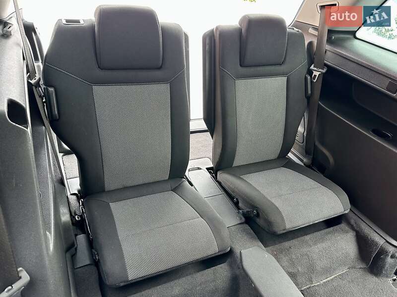 Минивэн Opel Zafira 2010 в Владимирце