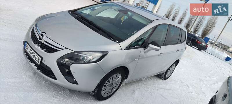 Opel Zafira 2012