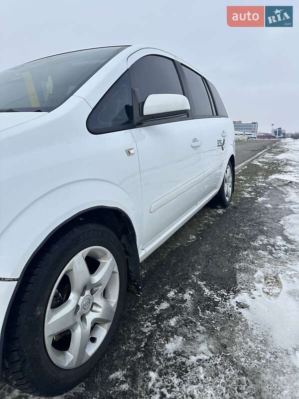 Минивэн Opel Zafira 2008 в Немирове фото 5 Минивэн Opel Zafira 2008 в Немирове