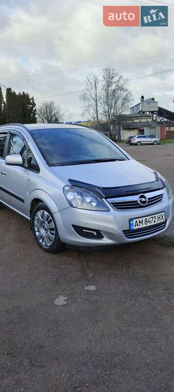 Мінівен Opel Zafira 2012 в Житомирі