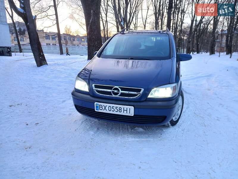 Минивэн Opel Zafira 2004 в Хмельницком