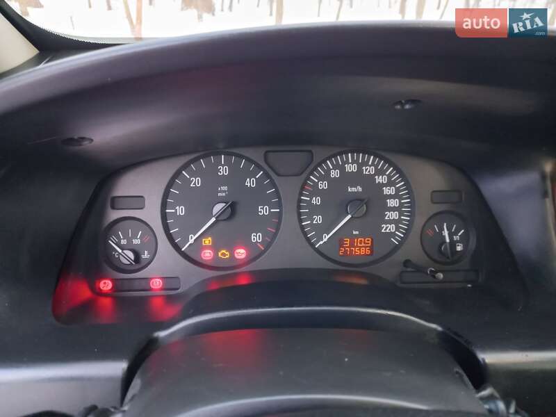 Минивэн Opel Zafira 2004 в Хмельницком