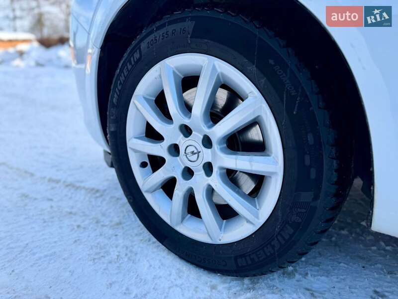 Минивэн Opel Zafira 2011 в Тернополе фото 14 Минивэн Opel Zafira 2011 в Тернополе
