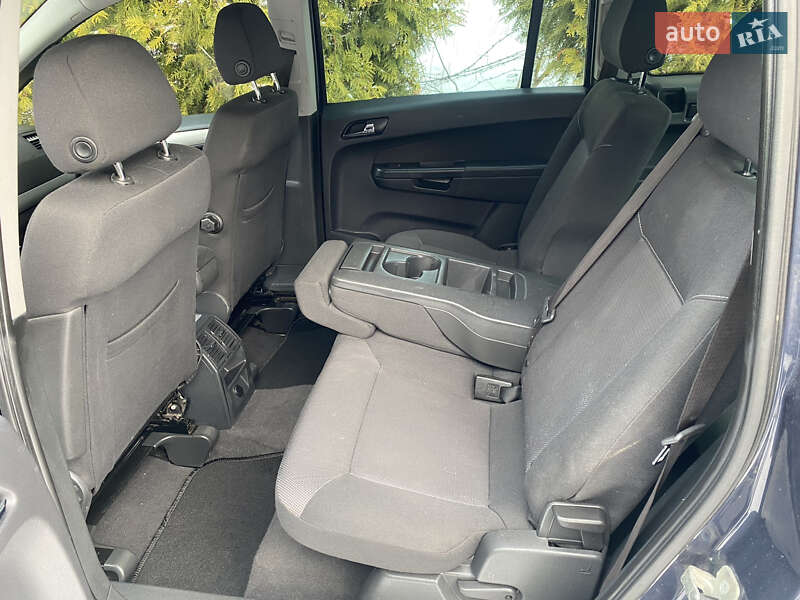 Минивэн Opel Zafira 2011 в Снятине