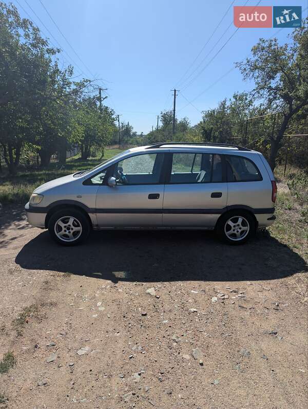 Минивэн Opel Zafira 2002 в Кривом Роге фото 3 Минивэн Opel Zafira 2002 в Кривом Роге