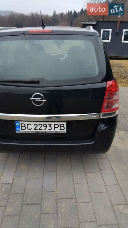 Минивэн Opel Zafira 2009 в Сколе