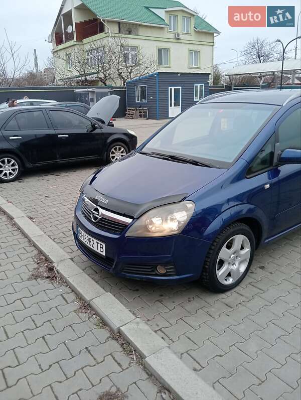 Минивэн Opel Zafira 2006 в Одессе