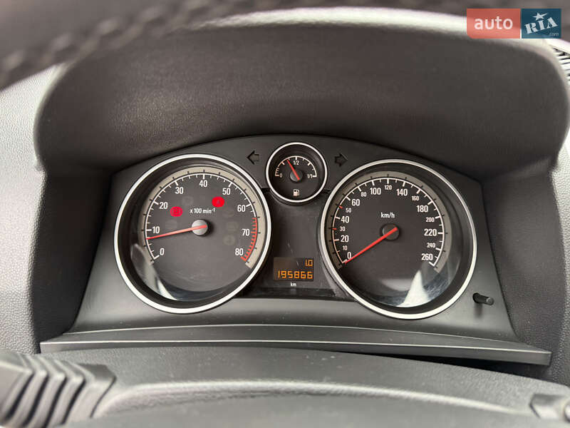 Минивэн Opel Zafira 2009 в Тернополе