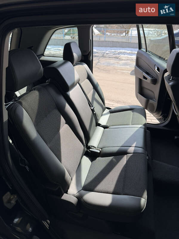 Минивэн Opel Zafira 2008 в Киеве